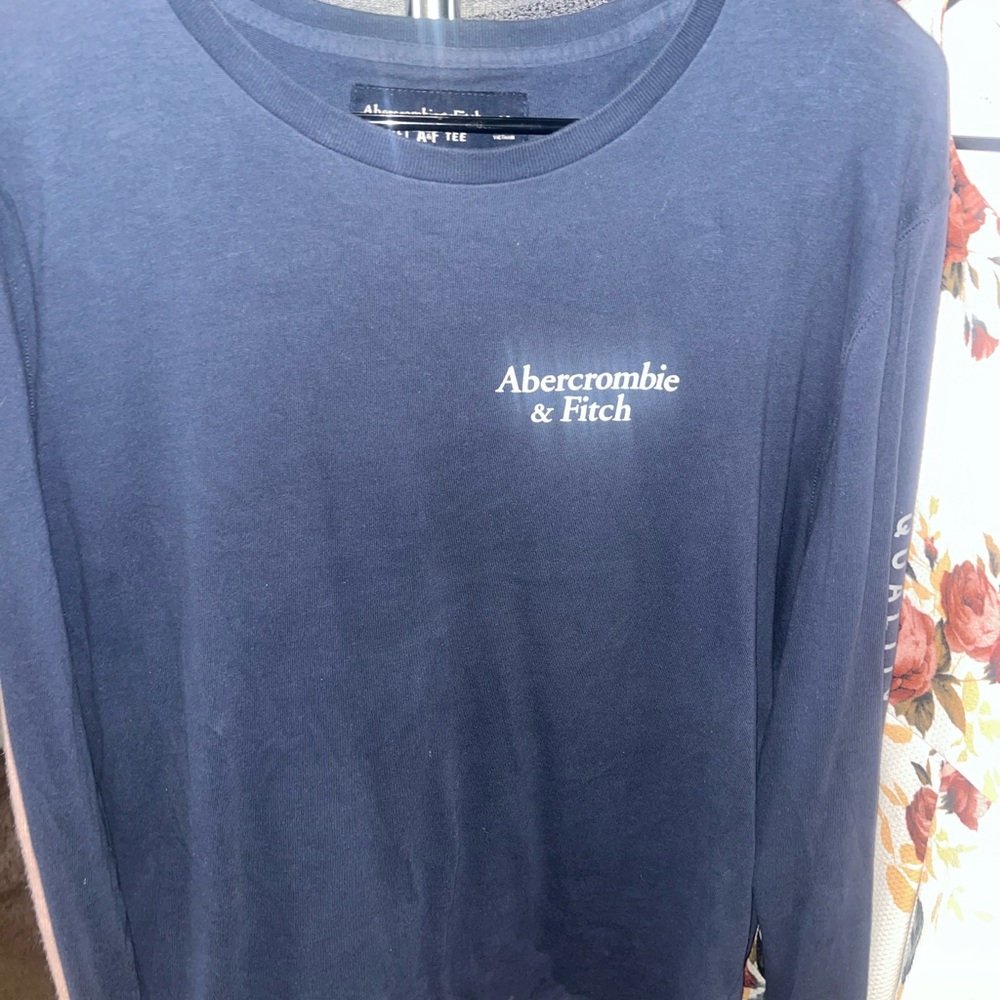 Abercrombie & Fitch Navy Long Sleeve Tee